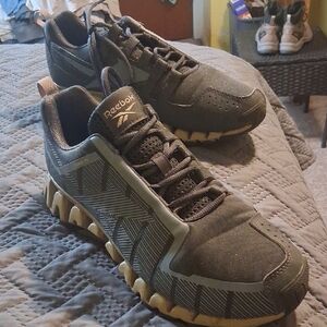 Reebok Olive Green and Tan Men's Athletic Sneakers